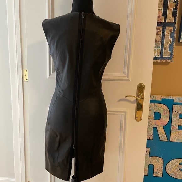 Simonetta Ravizza. Black sleeveless Leather dress - Picture 3 of 6
